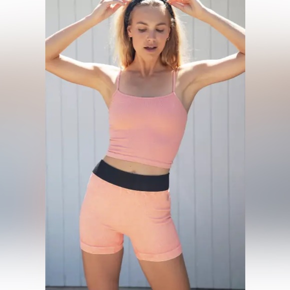 FREE PEOPLE “Seamless” Short in ‘Coral Reef’ Colour. - Picture 3 of 3